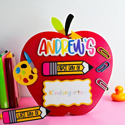 Custom Back to School Sign for Kids Reusable Photo Prop for First 100th or Last Day of School